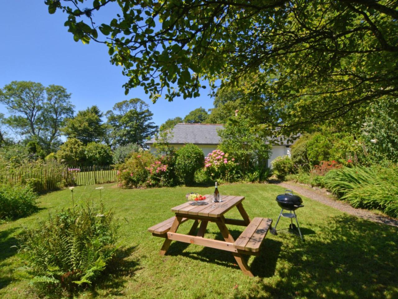 Holiday Home Jerky Saltash Exterior photo